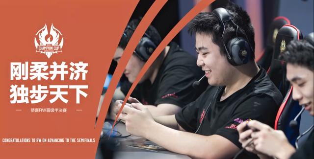 费迪南德怒斥曼联3将：加纳乔等在丢球过程中犯下愚蠢的错误