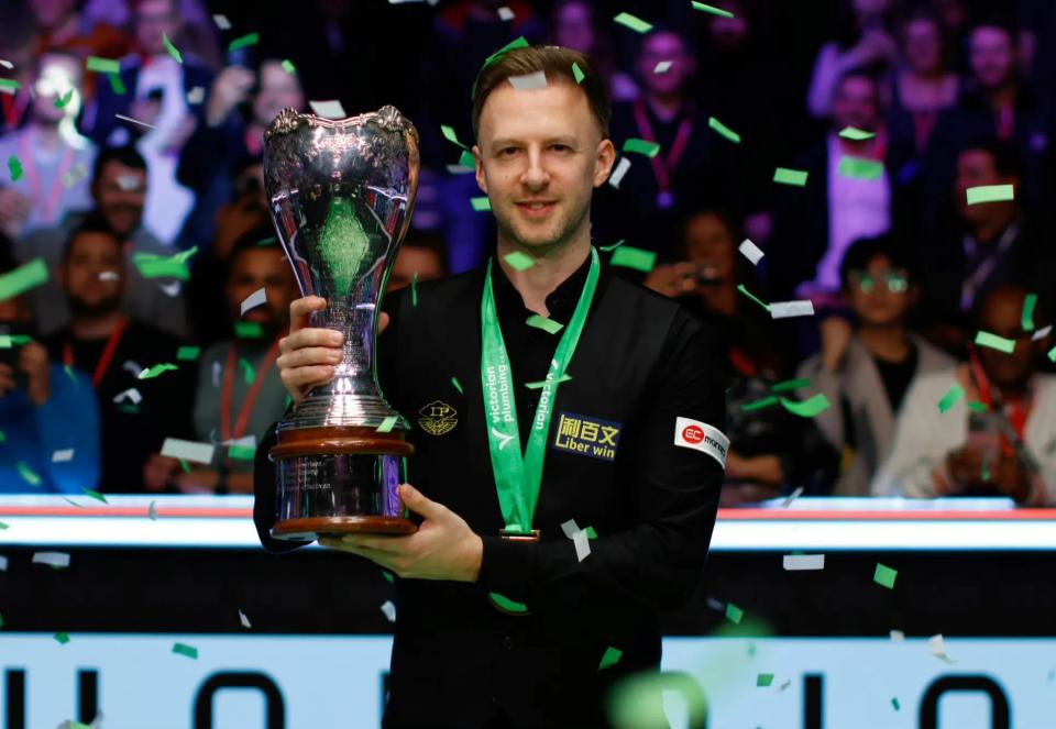 在绿茵场上 在绿茵场上